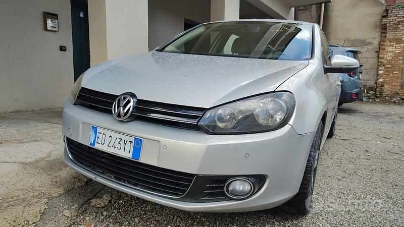 Usata VW Golf VI 105 CV (77 kW) 2010 Grigio Utilitaria