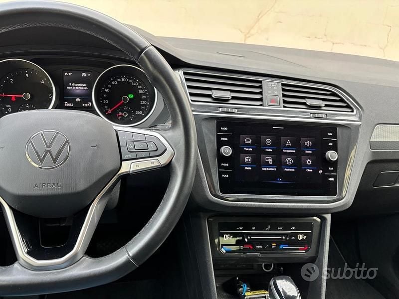 Usata VW Tiguan Life 150 CV (110 kW) 2023 Grigio SUV