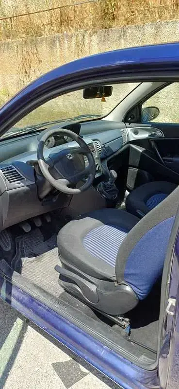 Usata Lancia Ypsilon 60 CV (44 kW) 2009 Blu Utilitaria