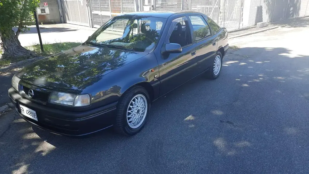 Usata Opel Vectra 75 CV (55 kW) 1993