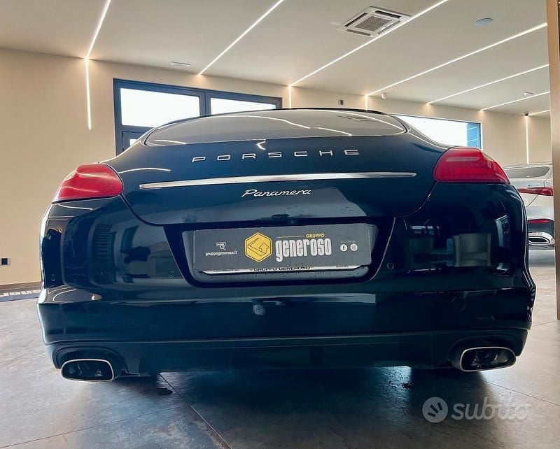 Usata Porsche Panamera 250 CV (183 kW) 2012 Nero Utilitaria