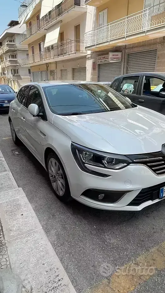Usata Renault Mégane IV Intens 110 CV (80 kW) 2018 Bianco Berlina