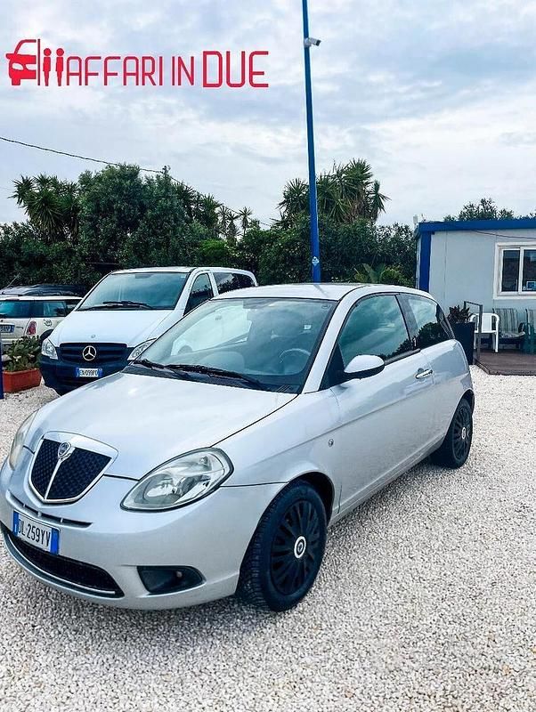 Usata Lancia Ypsilon 59 CV (43 kW) 2007 Grigio Utilitaria