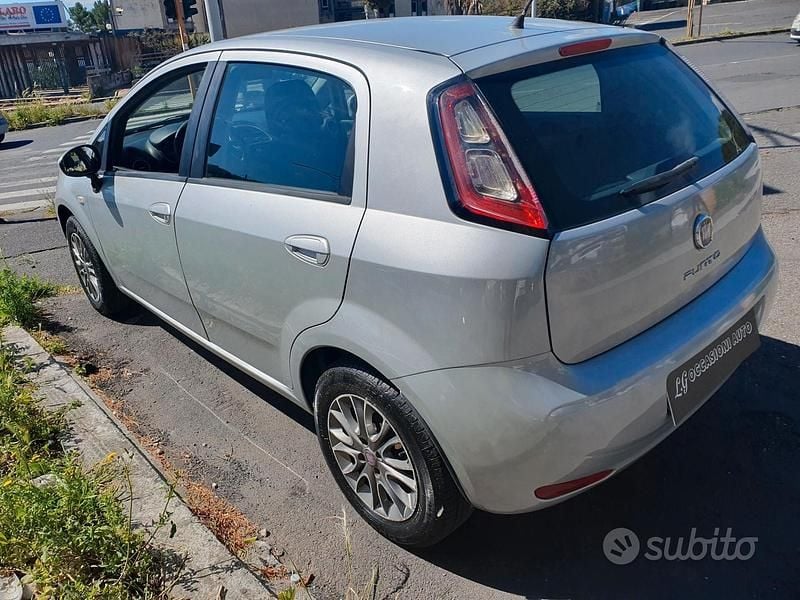 Usata Fiat Punto Evo S 95 CV (69 kW) 2012 Grigio Utilitaria