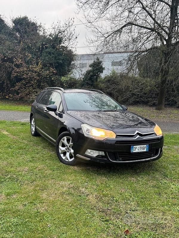 Nero Usata 2010 Citroën C5 Exclusive Station wagon | 2800 € (Ottimo prezzo) - Immagine 1/4