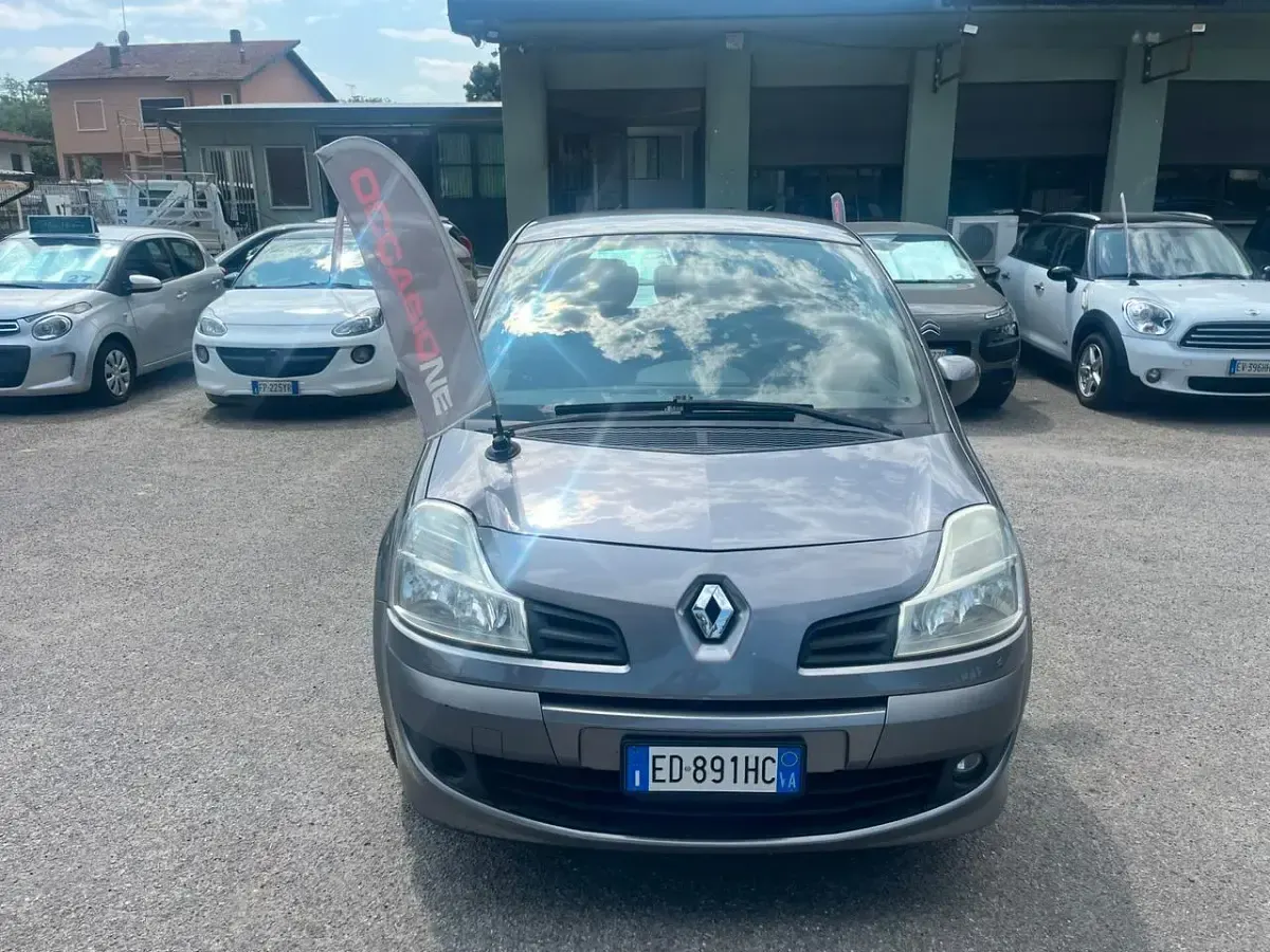 Usata Renault Modus Dynamique 101 CV (74 kW) 2010 Beige Monovolume