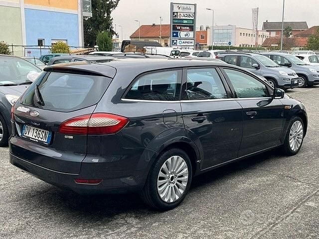 Usata Ford Mondeo Titanium 140 CV (102 kW) 2009 Grigio Station wagon