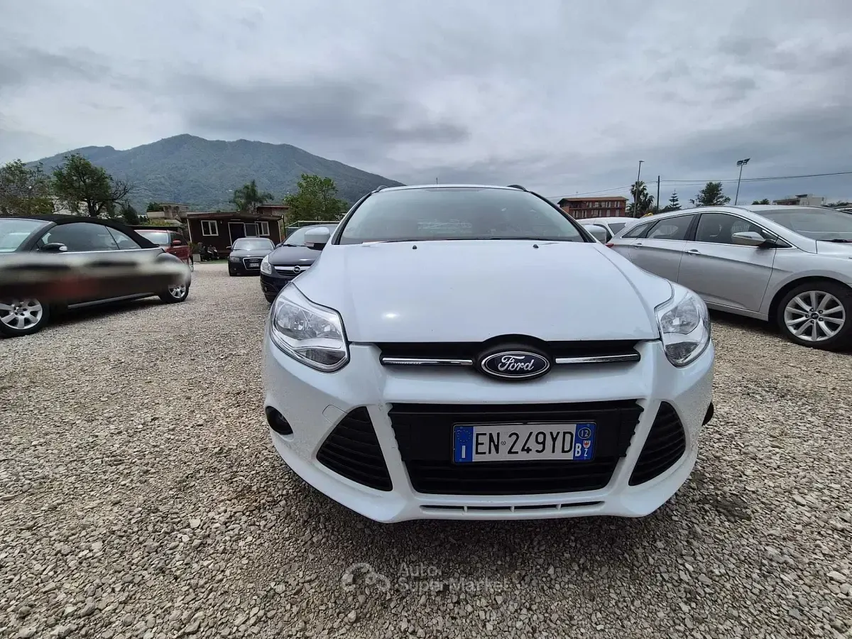 Occasion Ford Focus 125 ch (91 kW) 2012 Blanc Break