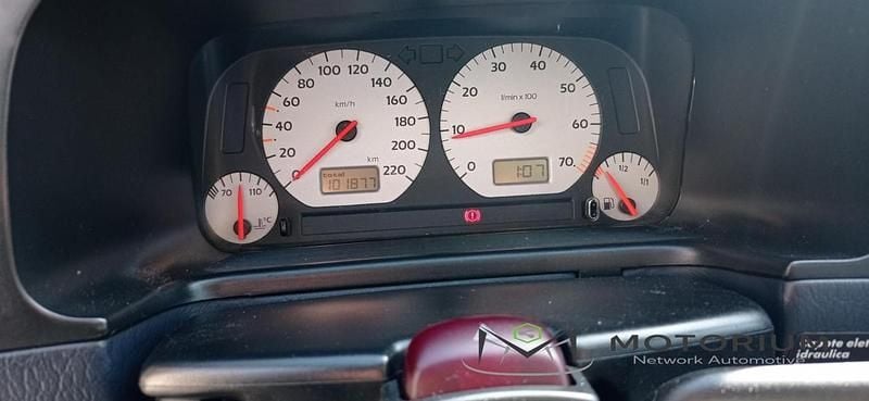 Usata VW Golf III Classicline 101 CV (74 kW) 1997 Bianco Cabrio