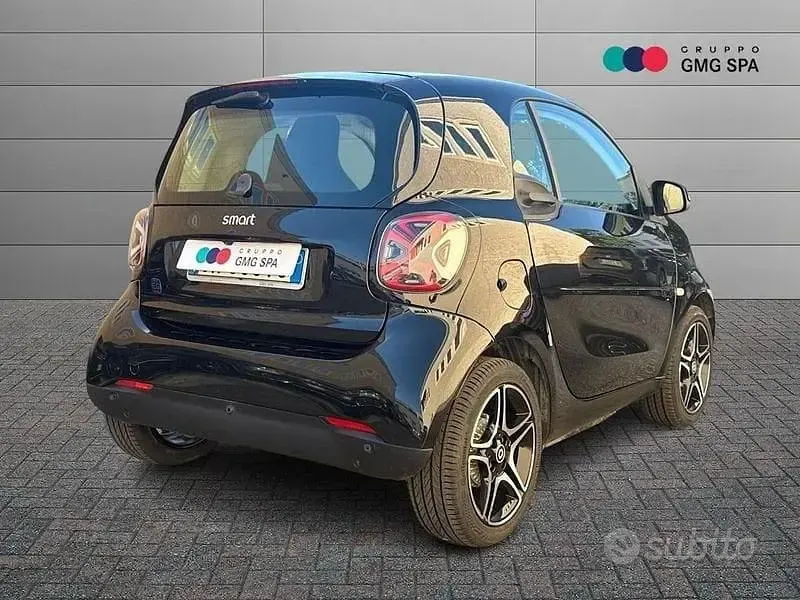 Usata Smart ForTwo Electric Drive Pulse 60 kW (82 CV) 2023 Nero Berlina