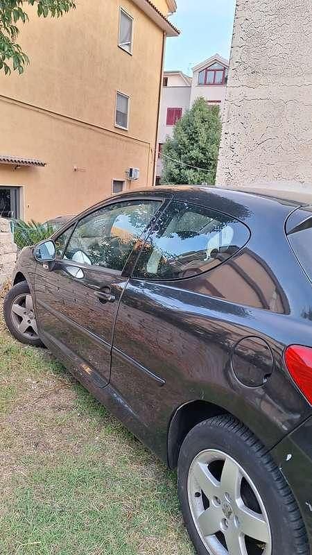 Usata Peugeot 207 88 CV (64 kW) 2008 Nero Berlina