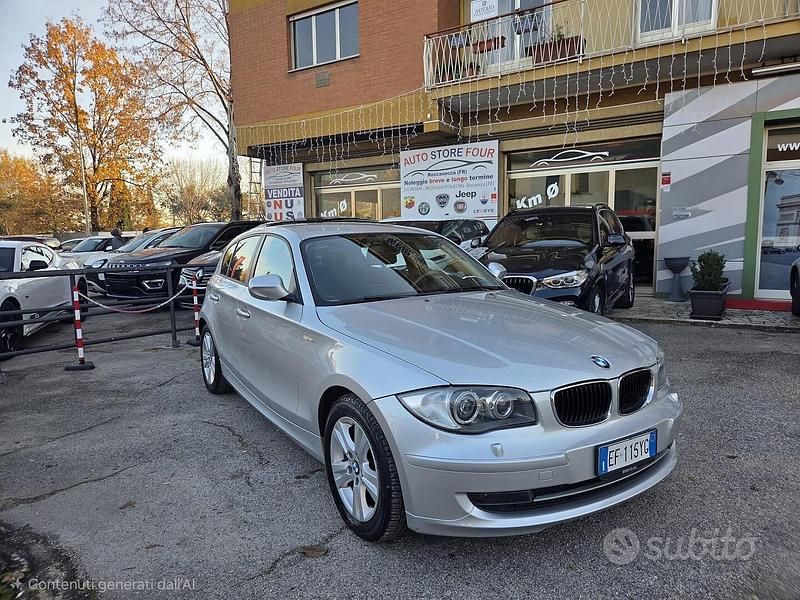 Grigio Usata 2012 BMW 116 Due volumi | 8990 € (Ottimo prezzo) - Immagine 1/4