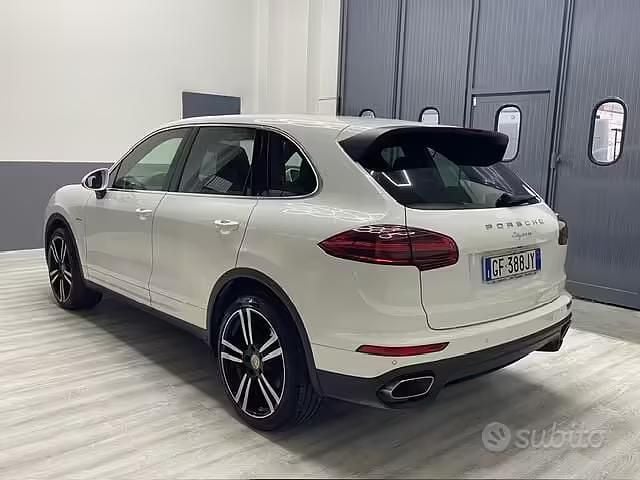 Usata Porsche Cayenne 250 CV (183 kW) 2016 Bianco SUV