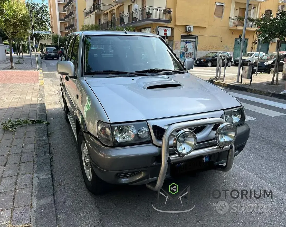 Usata Nissan Terrano 125 CV (91 kW) 2001 Grigio SUV