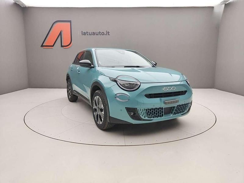 Nuova Fiat 600 La Prima 110 CV (80 kW) 2025 Azzurro acqua SUV