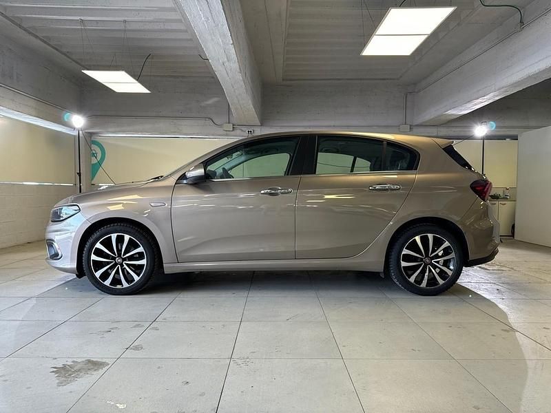 Occasion Fiat Tipo Lounge 95 ch (69 kW) 2020 Beige Berline