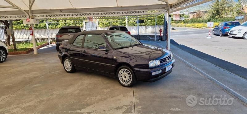 Blu Usata 1995 VW Golf Cabriolet Cabrio | 12.500 € - Immagine 1/4