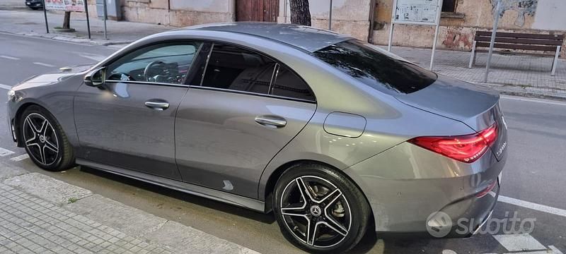Usata Mercedes CLA200 163 CV (119 kW) 2020 Grigio Berlina