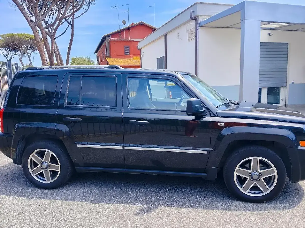 Usata Jeep Patriot 140 CV (102 kW) 2009 Nero SUV