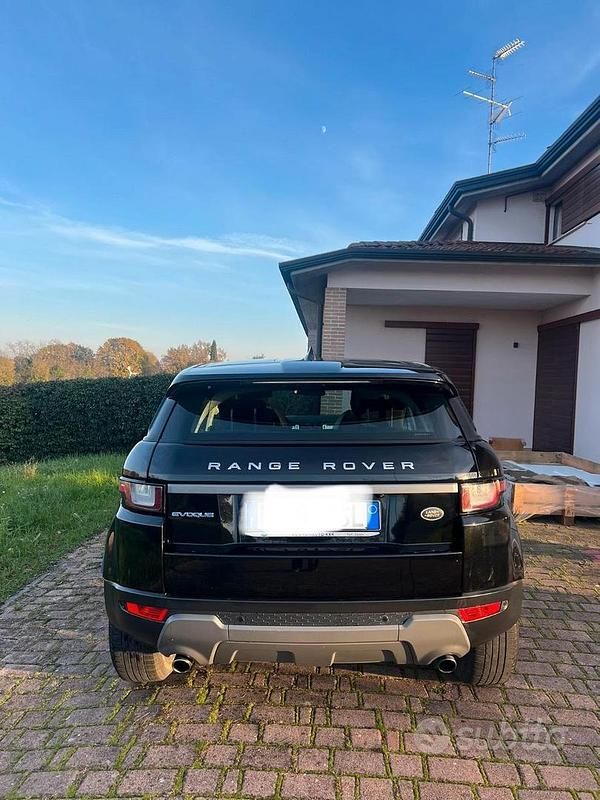 Usata Land Rover Range Rover evoque 150 CV (110 kW) 2017 Nero Station wagon