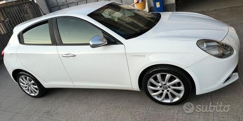 Usata Alfa Romeo Giulietta 120 CV (88 kW) 2018 Bianco Utilitaria