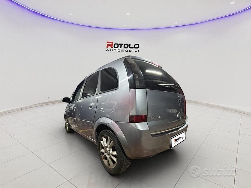 Usata Opel Meriva Cosmo 105 CV (77 kW) 2008 Grigio Monovolume