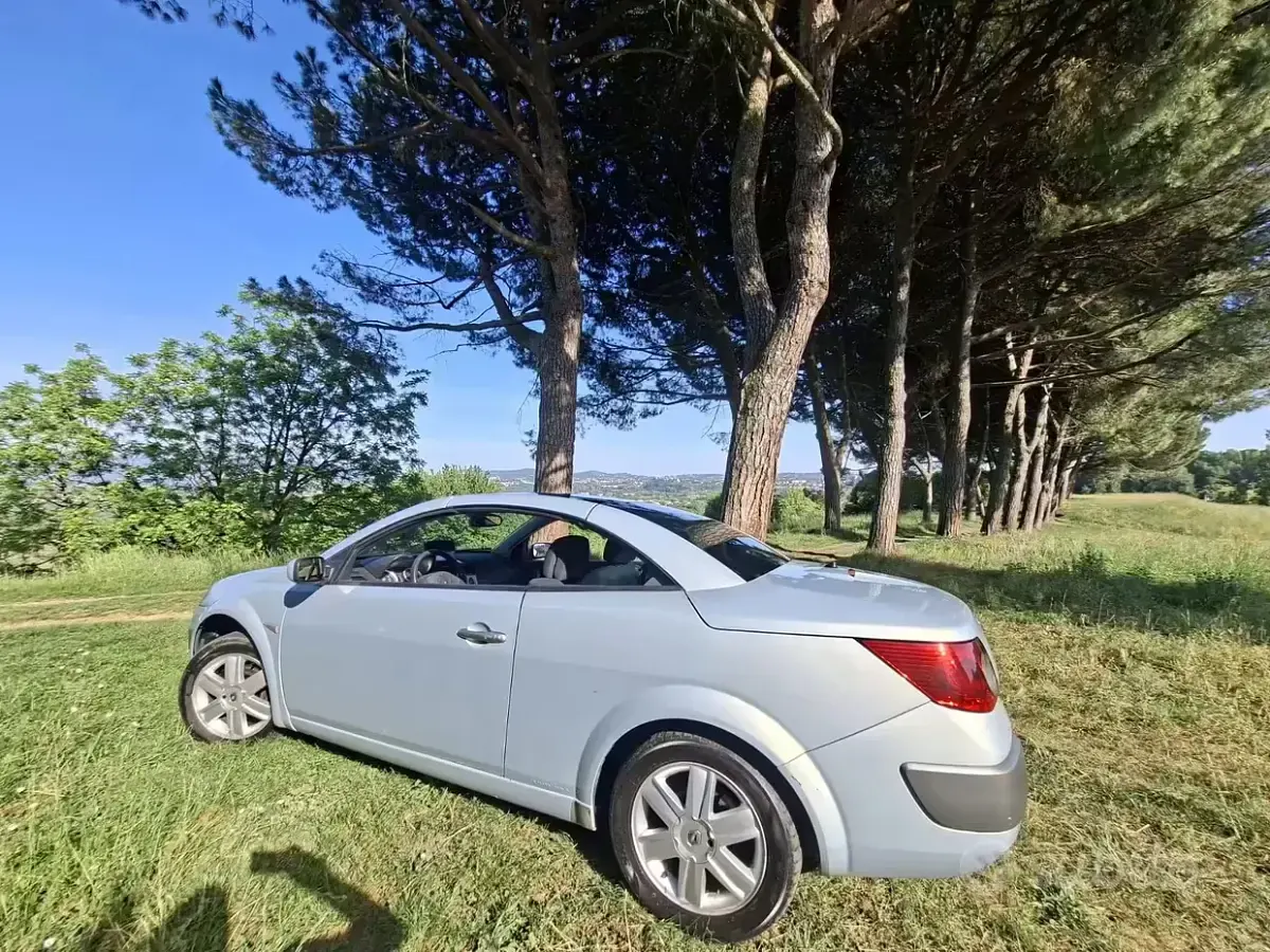 Usata Renault Mégane Cabriolet 120 CV (88 kW) 2004 Grigio Cabrio