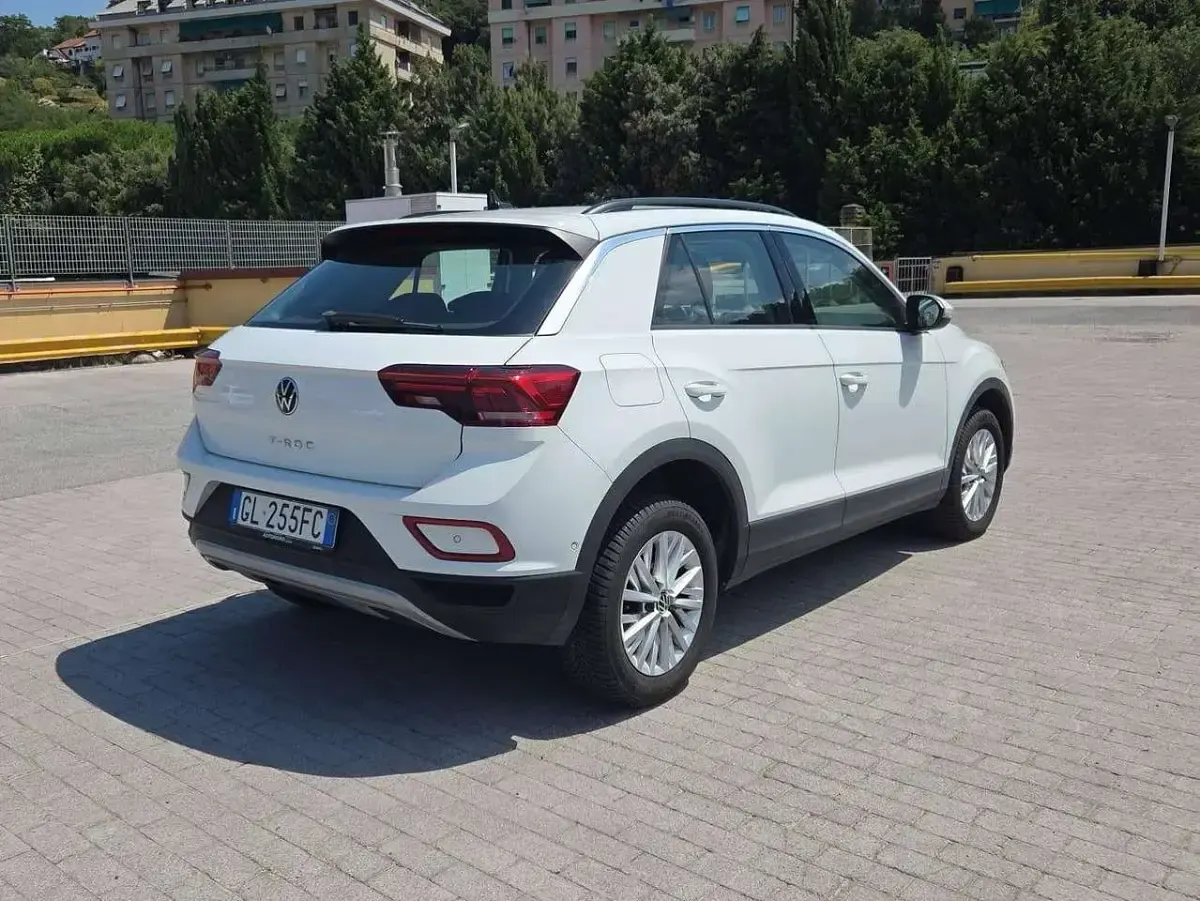 Usata VW T-Roc Life 150 CV (110 kW) 2022 Bianco SUV