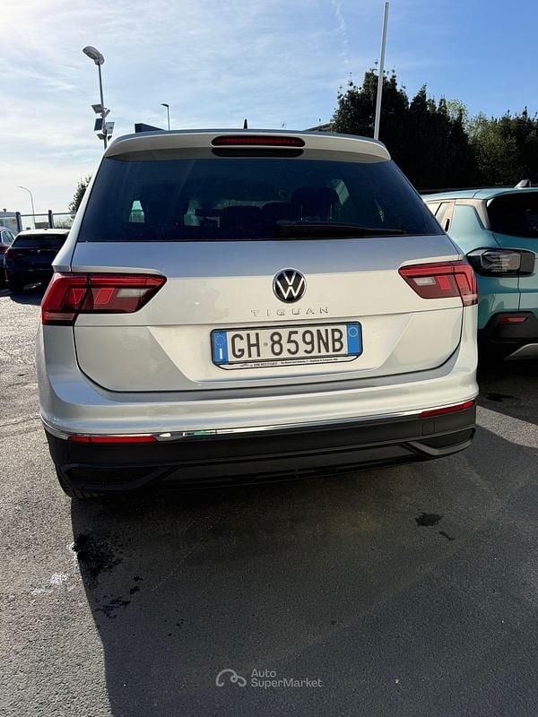 Gebraucht VW Tiguan 150 PS (110 kW) 2021 Grau SUV