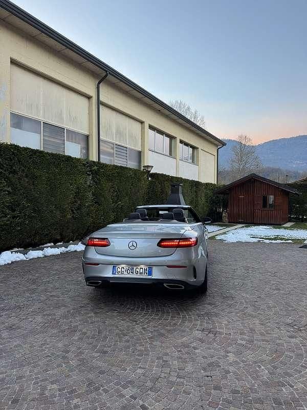 Usata Mercedes E220 Premium Plus 194 CV (142 kW) 2021 Argento Cabrio