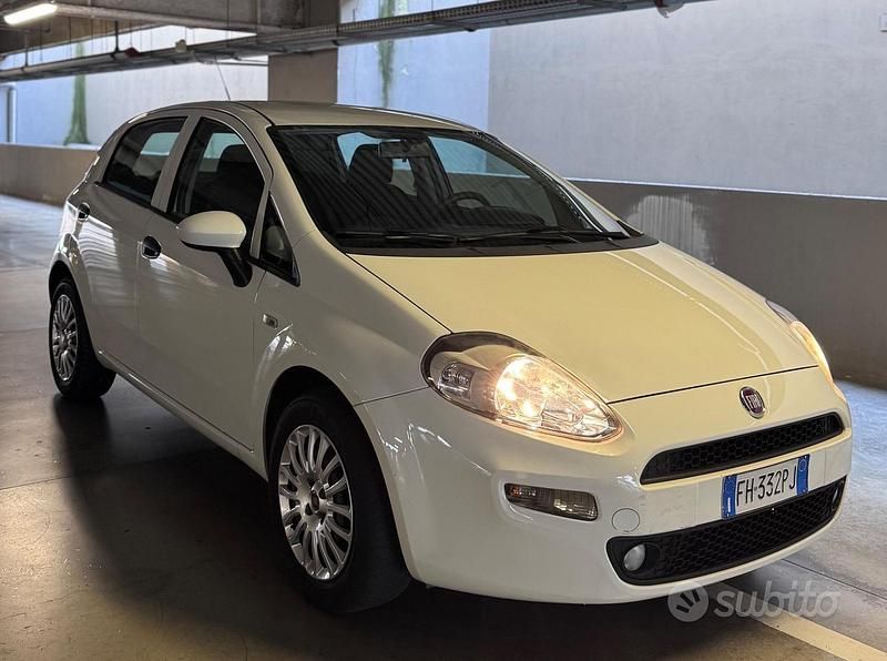 Usata Fiat Punto 78 CV (57 kW) 2017 Bianco Utilitaria