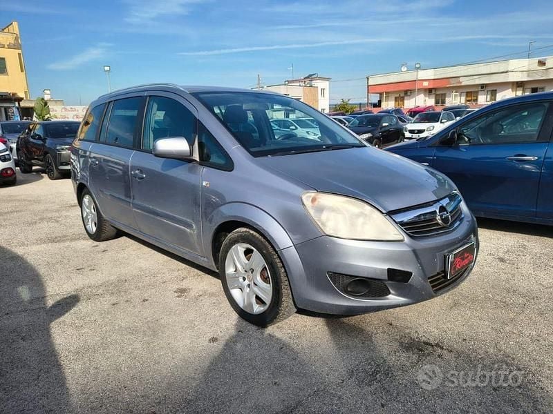 Usata Opel Zafira Cosmo 140 CV (102 kW) 2009 Grigio Monovolume