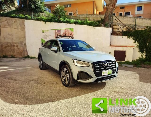 Grigio Usata 2022 Audi Q2 Admired SUV | 25.800 € (Buon prezzo) - Immagine 1/4