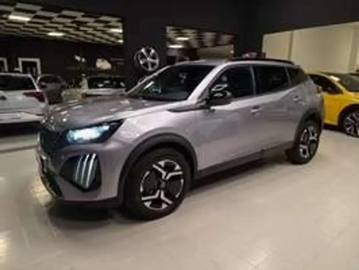 Usata Peugeot 2008 S 102 CV (75 kW) 2024 Grigio SUV