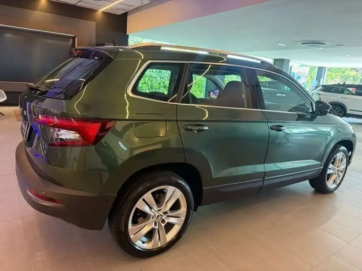 Usata Skoda Karoq 150 CV (110 kW) 2021 Verde SUV
