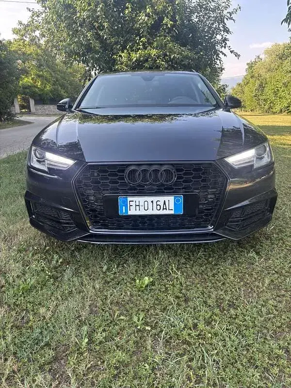 Usata Audi A4 Business 150 CV (110 kW) 2017 Bluazzurro Station wagon