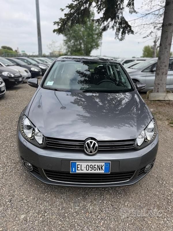 Usata VW Golf VII Highline 104 CV (76 kW) 2012 Grigio Berlina
