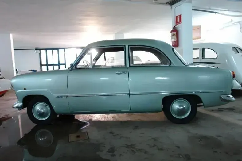 Usata Ford Taunus 33 CV (24 kW) 1953 Verde Berlina