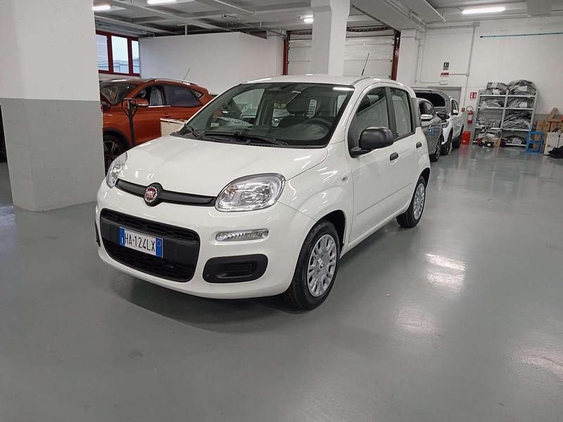 Nuova Fiat Panda 69 CV (50 kW) 2026 004rosso Utilitaria
