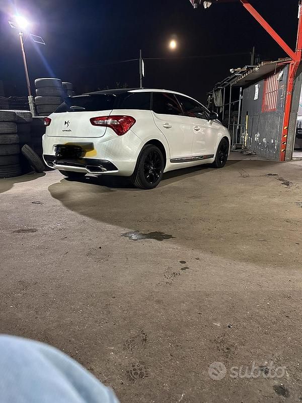 Usata Citroën DS5 2012 Bianco Utilitaria