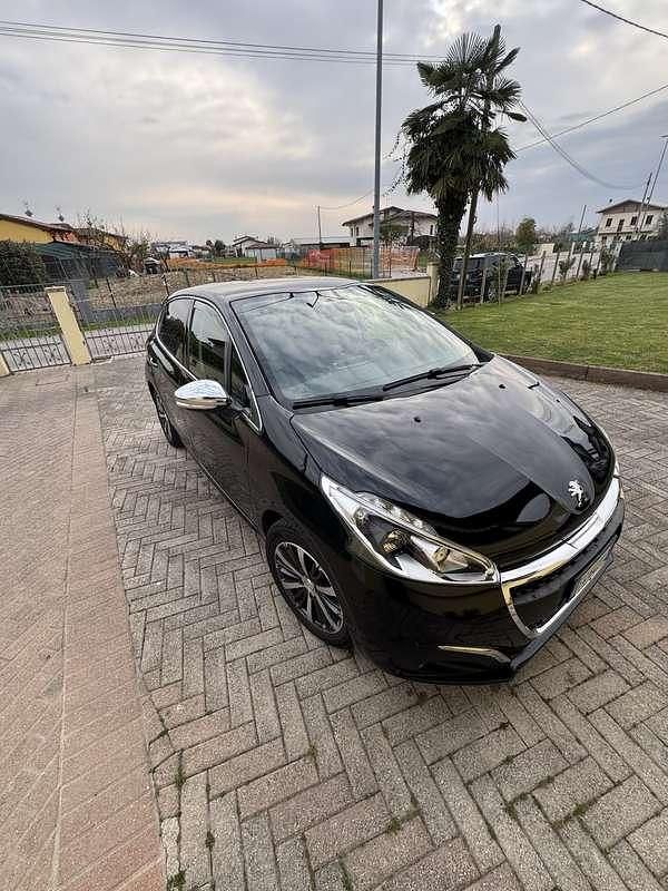 Usata Peugeot 208 Allure 110 CV (80 kW) 2017 Utilitaria