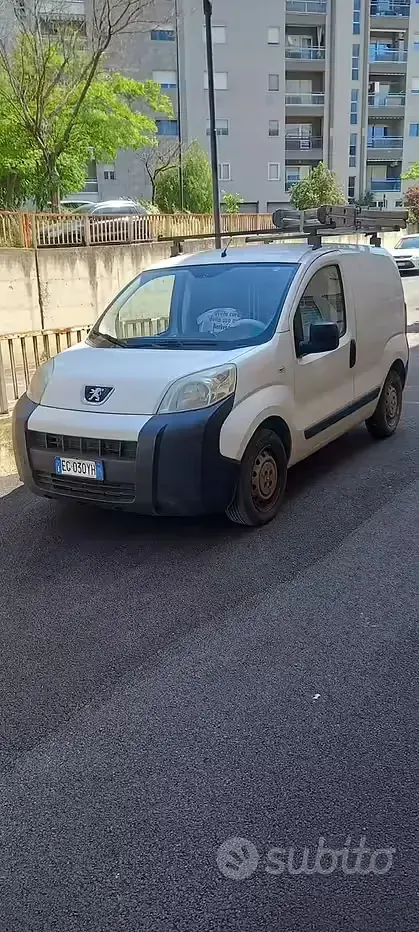 Usata Peugeot Bipper 68 CV (50 kW) 2011 Bianco Monovolume