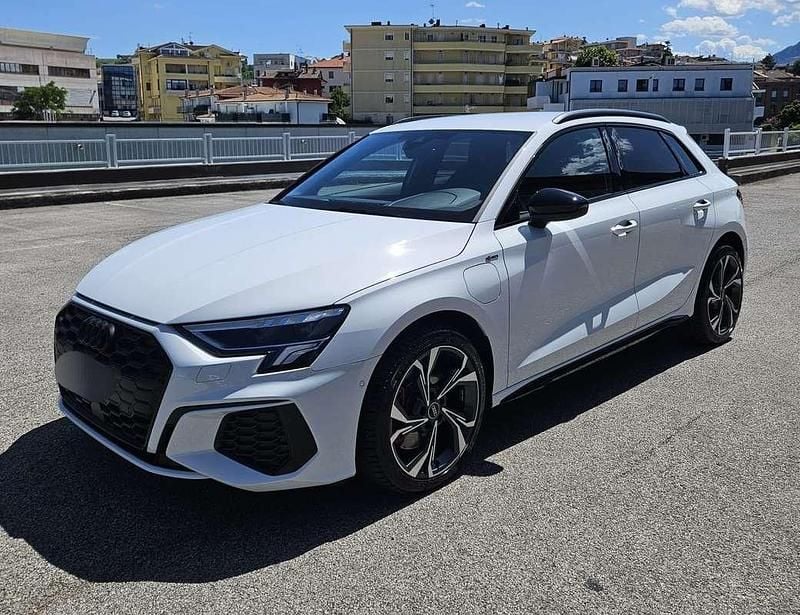Usata Audi A3 S-Line 245 CV (180 kW) 2023 Bianco Berlina