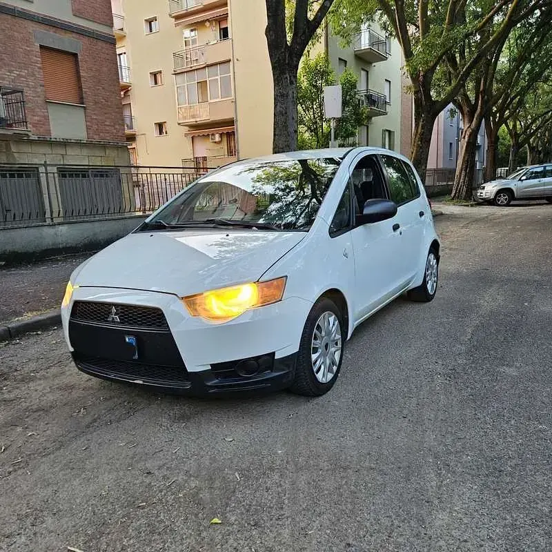 Usata Mitsubishi Colt Inform 75 CV (55 kW) 2009 Utilitaria