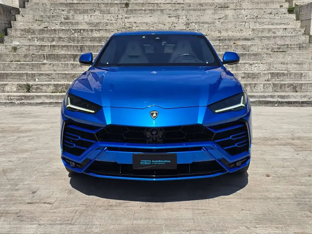 Usata Lamborghini Urus 650 CV (478 kW) 2019 Blu eleos SUV