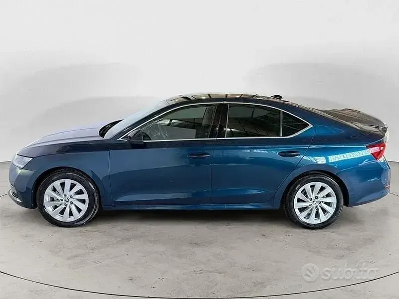 Usata Skoda Octavia Style 150 CV (110 kW) 2024 Blu Berlina