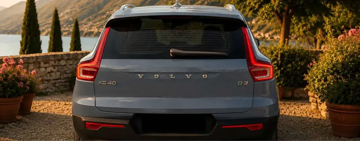 Usata Volvo XC40 Business Edition 150 CV (110 kW) 2020 Grigio SUV
