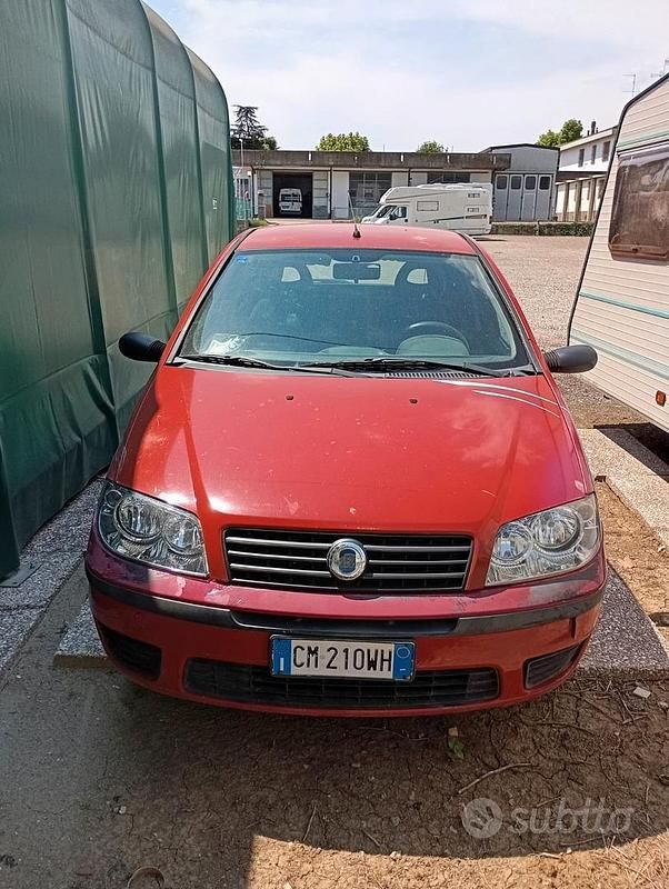 Usata Fiat Punto 2004 Utilitaria