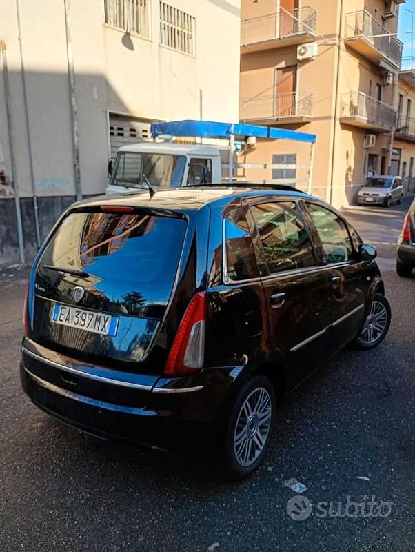 Usata Lancia Musa 90 CV (66 kW) 2010 Monovolume