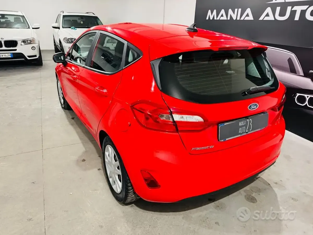 Usata Ford Fiesta Titanium 75 CV (55 kW) 2022 Rosso Utilitaria